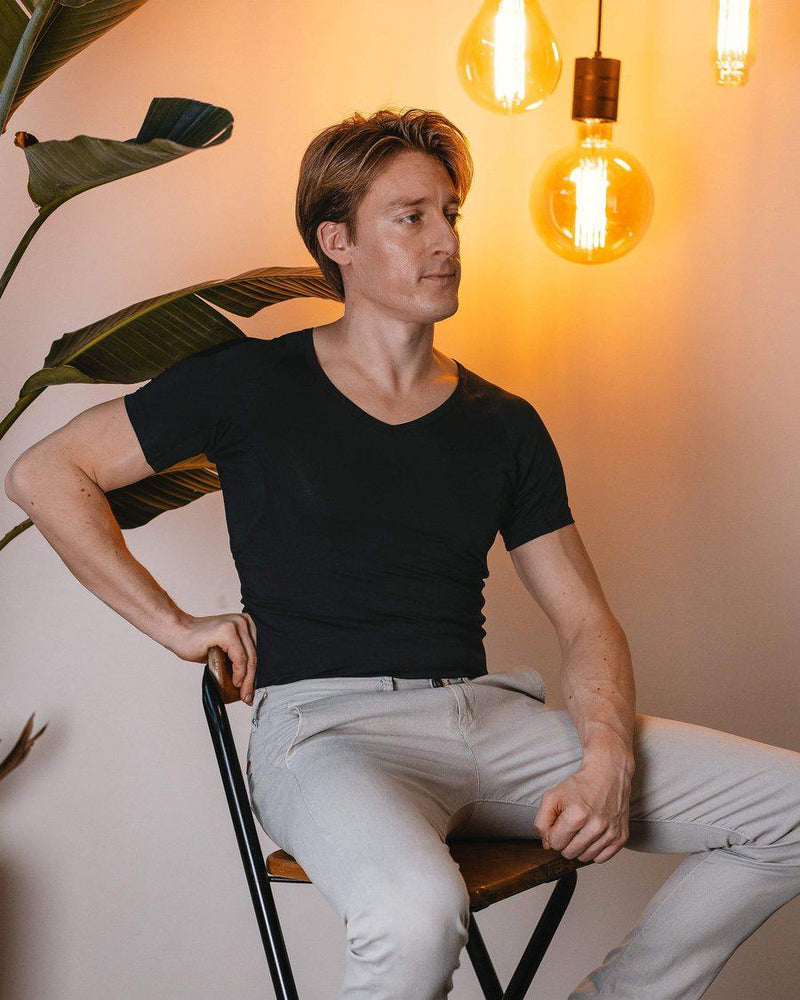 Heren - Anti Zweet Shirt-Wit-V-hals-S-Fibershirts color__zwart+neck__v-hals